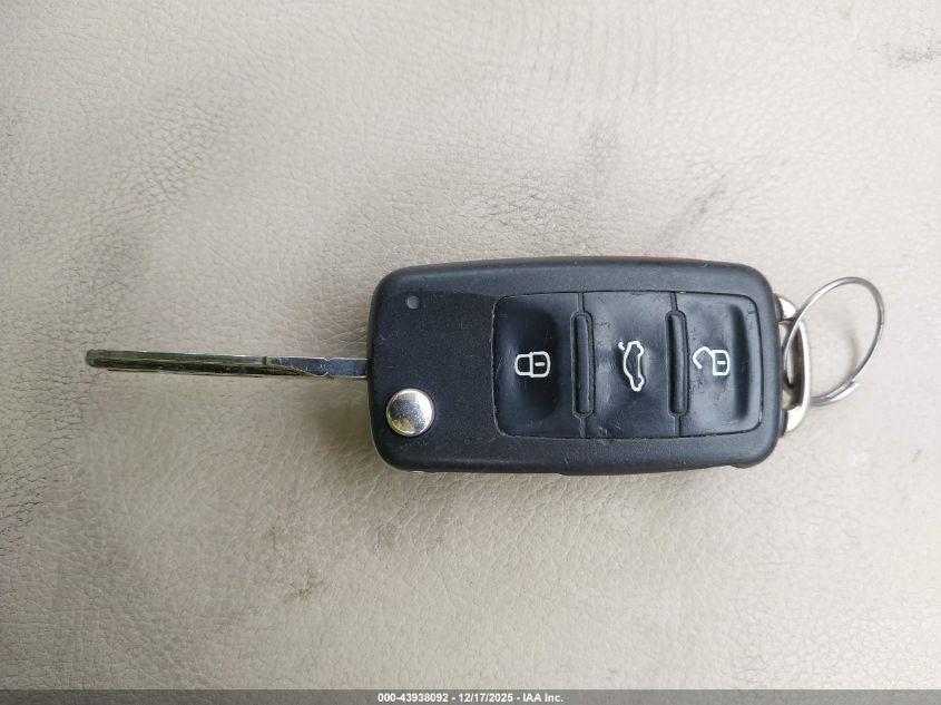 2013 Volkswagen Passat 2.0L Tdi Se VIN: 1VWBN7A35DC056416 Lot: 43938092