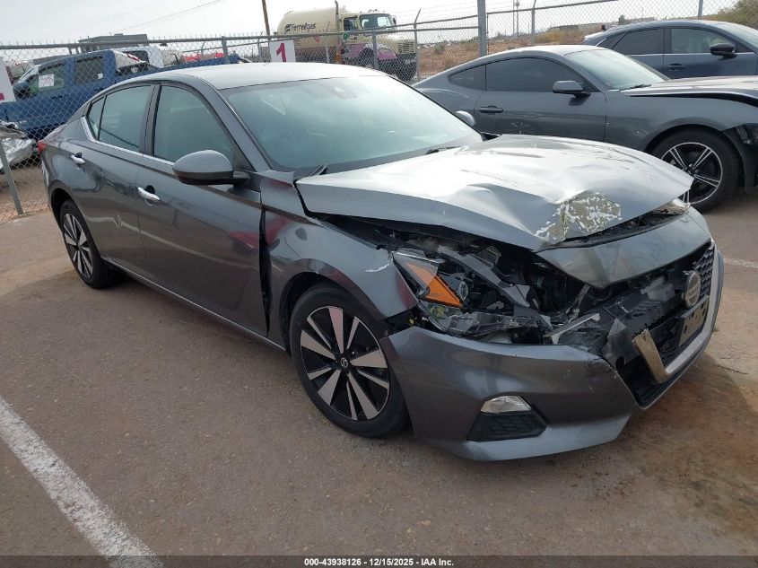 NISSAN ALTIMA SV FWD