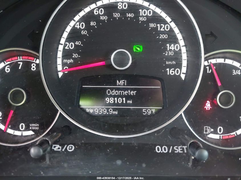 2014 Volkswagen Beetle 2.5L VIN: 3VW5P7AT4EM802295 Lot: 43938154