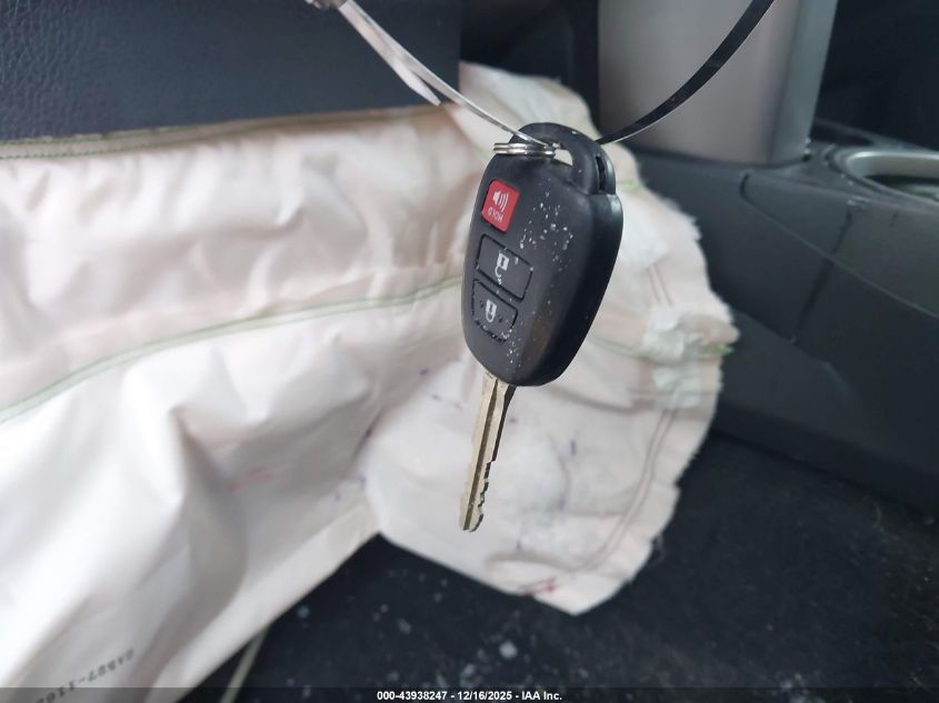 2017 Toyota Rav4 Le VIN: 2T3BFREV0HW644816 Lot: 43938247