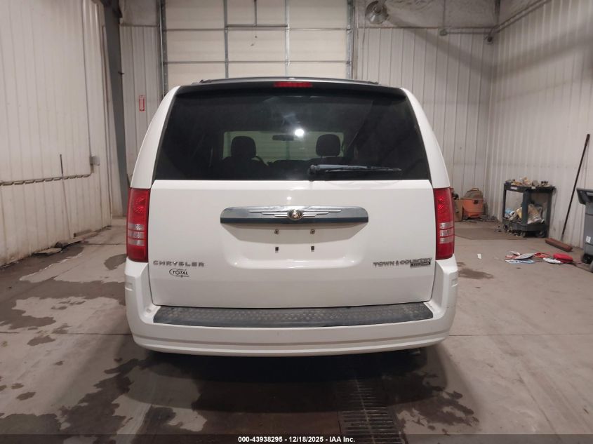 2010 Chrysler Town & Country Touring VIN: 2A4RR5D18AR381398 Lot: 43938295