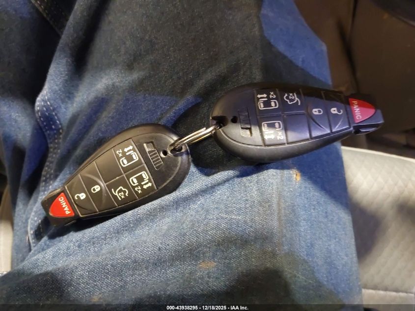 2010 Chrysler Town & Country Touring VIN: 2A4RR5D18AR381398 Lot: 43938295