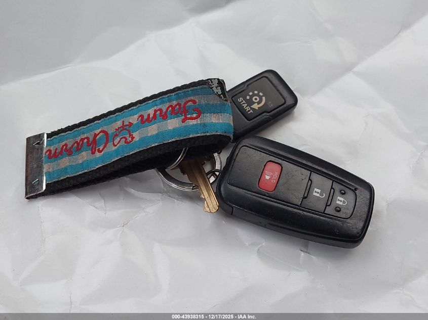 2016 Toyota Prius Three VIN: JTDKARFUXG3018180 Lot: 43938315