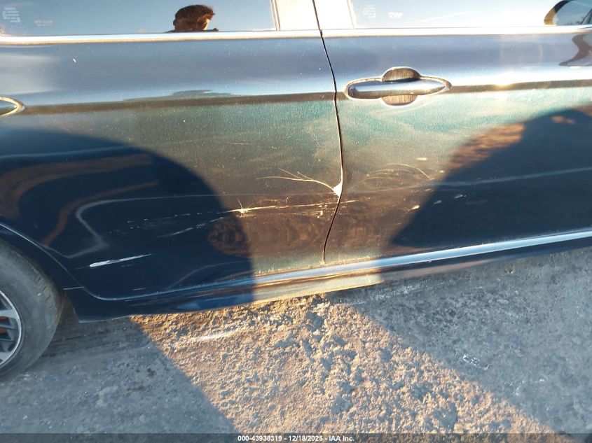 2018 Toyota Camry Se VIN: 4T1B11HK2JU612675 Lot: 43938319