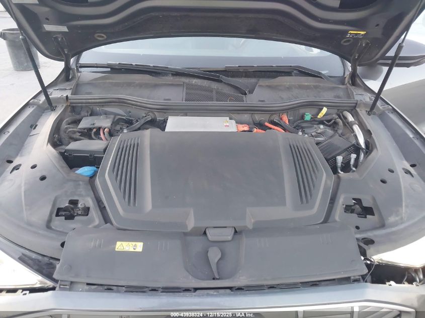 2019 Audi E-Tron Premium Plus VIN: WA1VAAGE9KB006505 Lot: 43938324