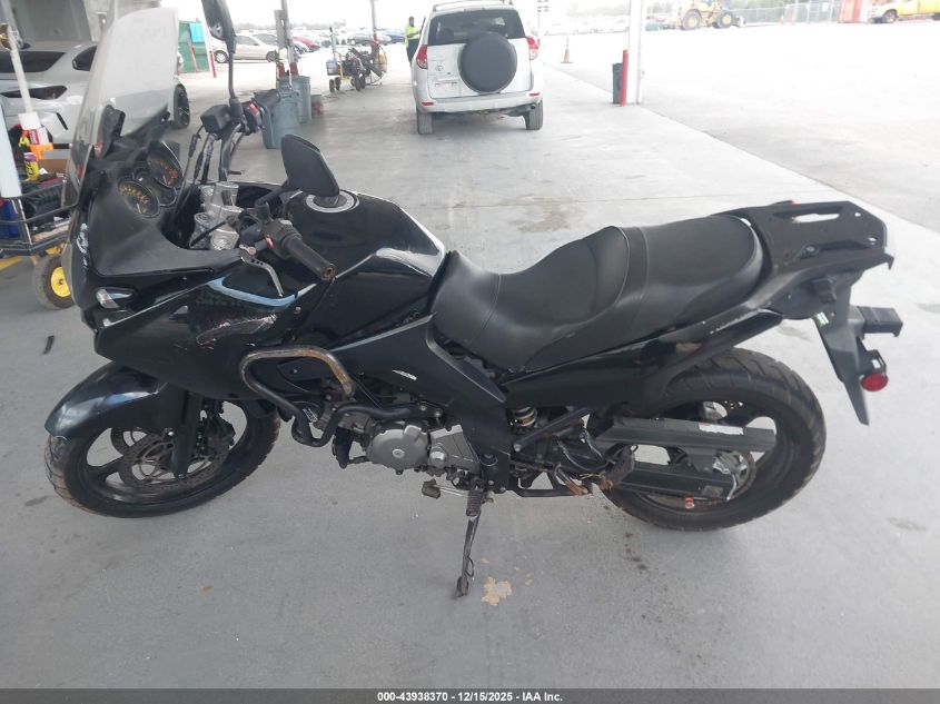 2005 Suzuki Dl650 K VIN: JS1VP54A352100407 Lot: 43938370