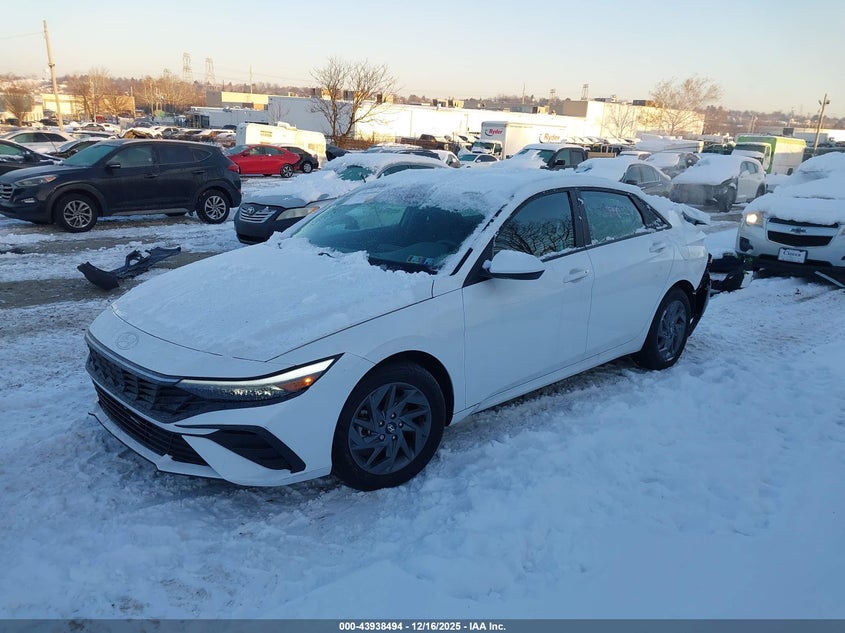 2024 Hyundai Elantra Sel