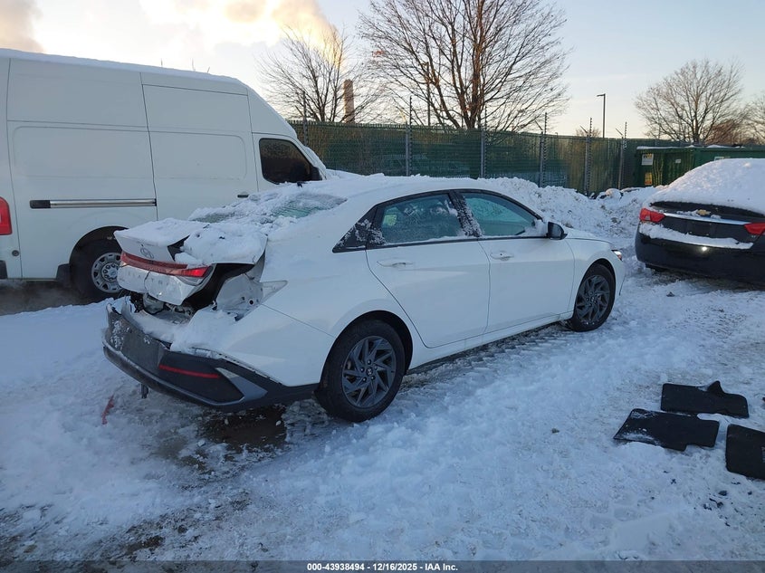 2024 Hyundai Elantra Sel