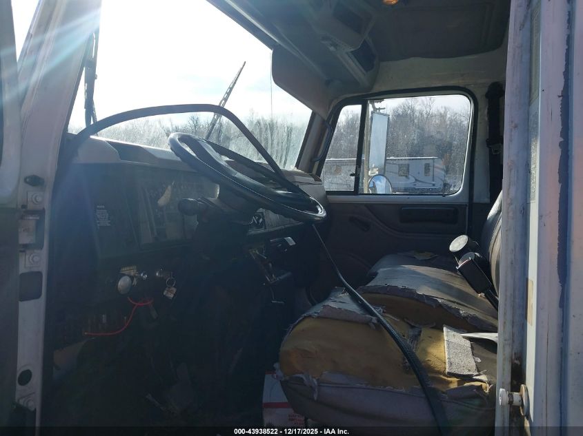 2001 International 4000 4700 VIN: 1HTSCAAM81H379097 Lot: 43938522