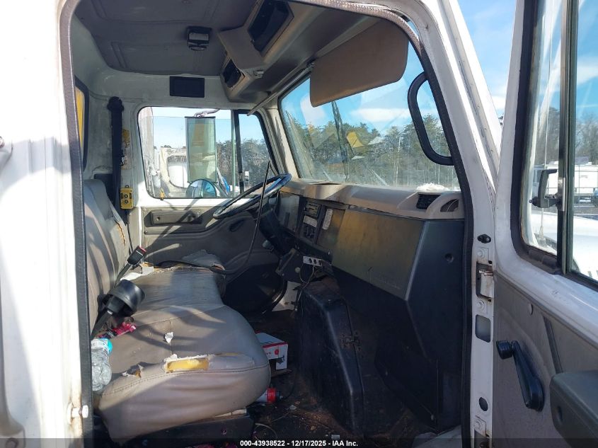 2001 International 4000 4700 VIN: 1HTSCAAM81H379097 Lot: 43938522