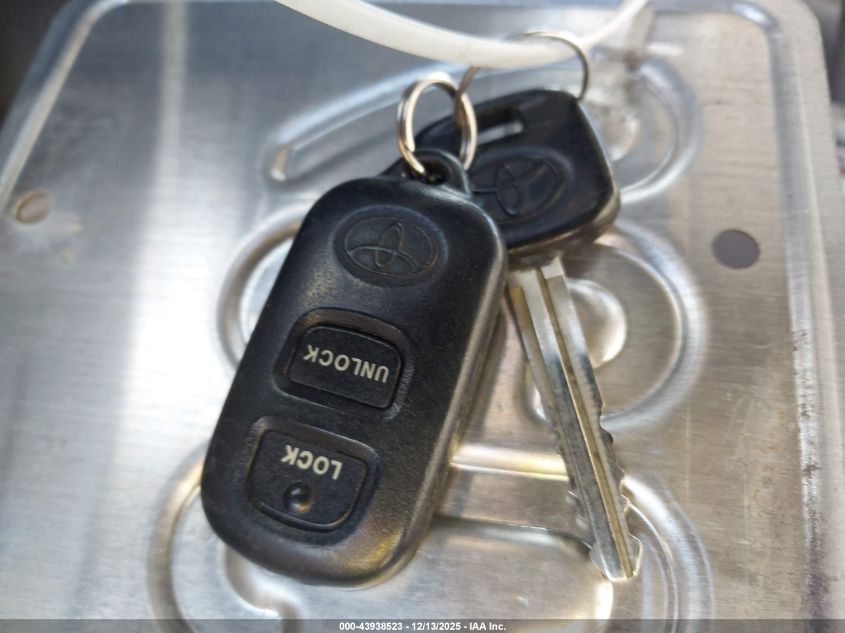 2003 Toyota Corolla Le VIN: 1NXBR32E83Z099586 Lot: 43938523