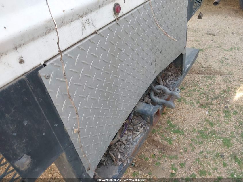 2018 Chevrolet Silverado 3500Hd Chassis Wt VIN: 1GB3CYCY9JF196303 Lot: 43938603