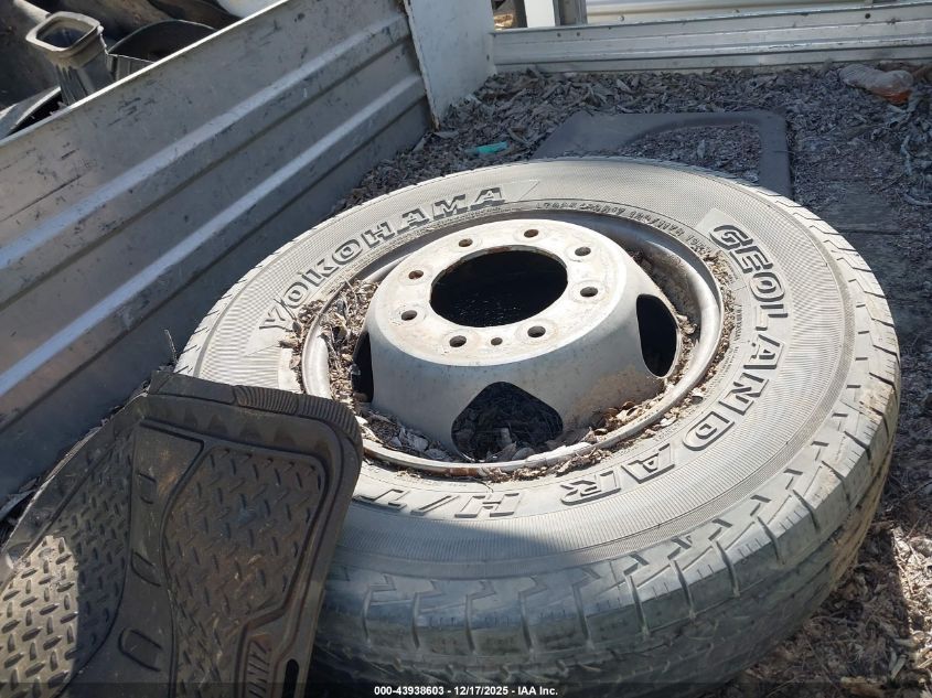 2018 Chevrolet Silverado 3500Hd Chassis Wt VIN: 1GB3CYCY9JF196303 Lot: 43938603