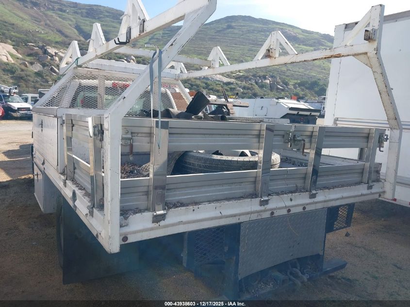 2018 Chevrolet Silverado 3500Hd Chassis Wt VIN: 1GB3CYCY9JF196303 Lot: 43938603