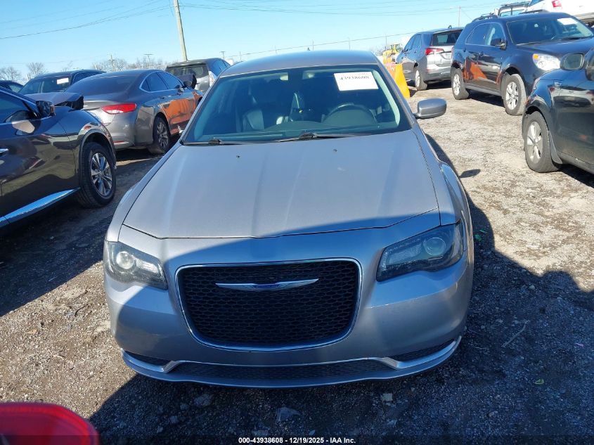 2015 Chrysler 300 Limited VIN: 2C3CCAAGXFH815501 Lot: 43938608