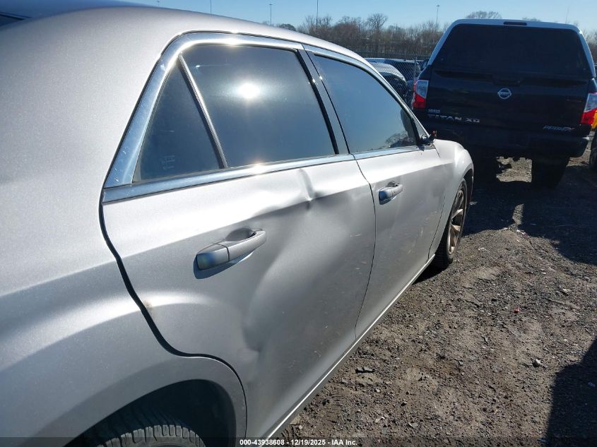 2015 Chrysler 300 Limited VIN: 2C3CCAAGXFH815501 Lot: 43938608