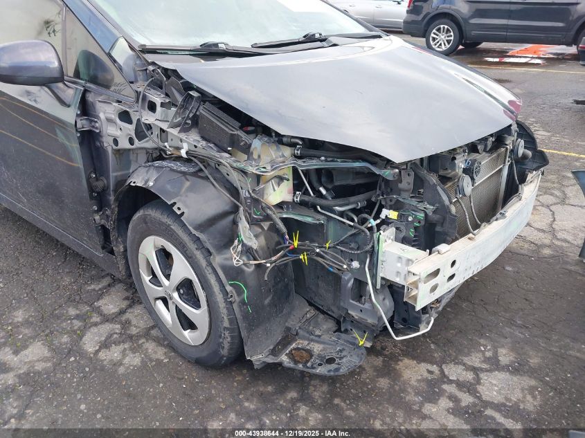 2015 Toyota Prius Two VIN: JTDKN3DU5F1984046 Lot: 43938644