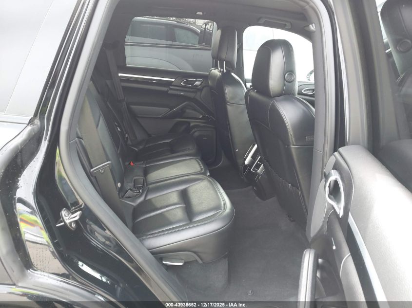 2017 Porsche Cayenne Platinum Edition VIN: WP1AA2A24HKA82505 Lot: 43938652