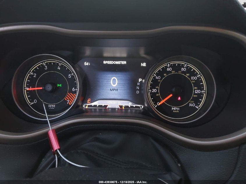 2015 Jeep Cherokee Limited VIN: 1C4PJMDB3FW768785 Lot: 43938675