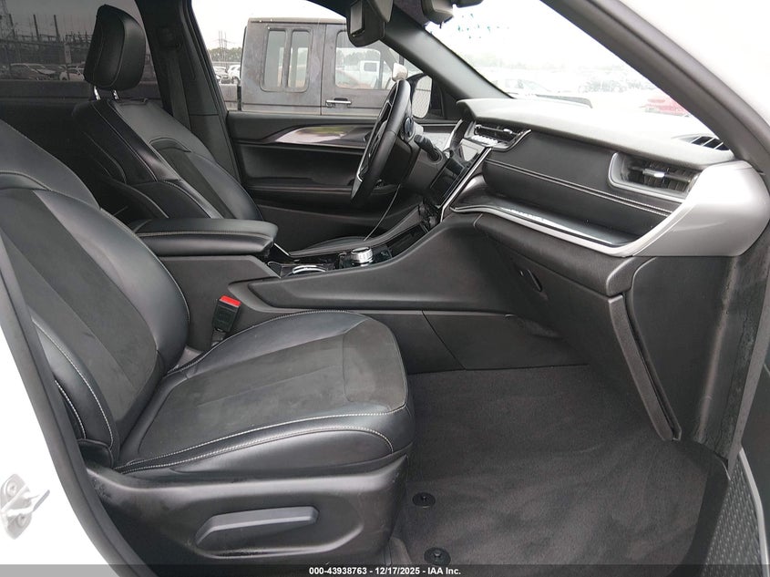 2021 Jeep Grand Cherokee L Altitude 4X2