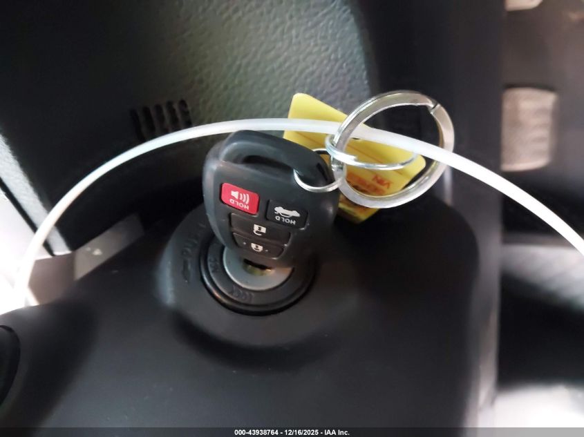 2018 Toyota Corolla Le VIN: 5YFBURHE8JP820089 Lot: 43938764