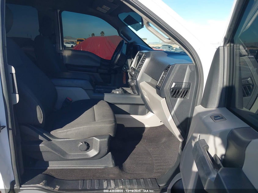 1FTEX1CP7KKC35406 2019 FORD F-150 photo no. 5
