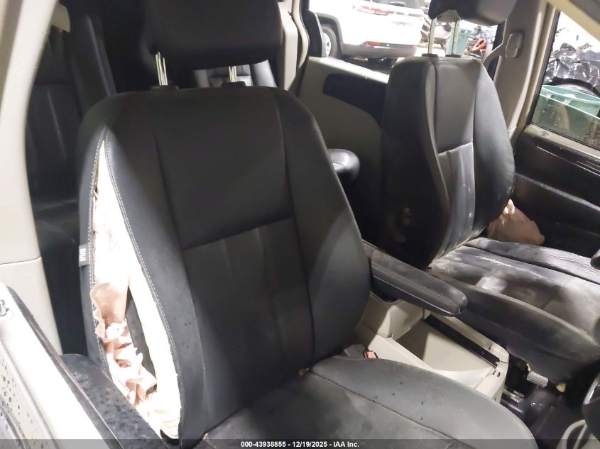 2016 Chrysler Town & Country Touring VIN: 2C4RC1BG1GR141819 Lot: 43938855