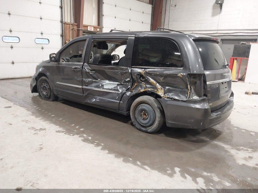 Chrysler TOWN & COUNTRY — thumbnail 3