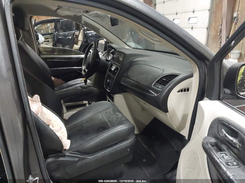 Chrysler TOWN & COUNTRY — thumbnail 5