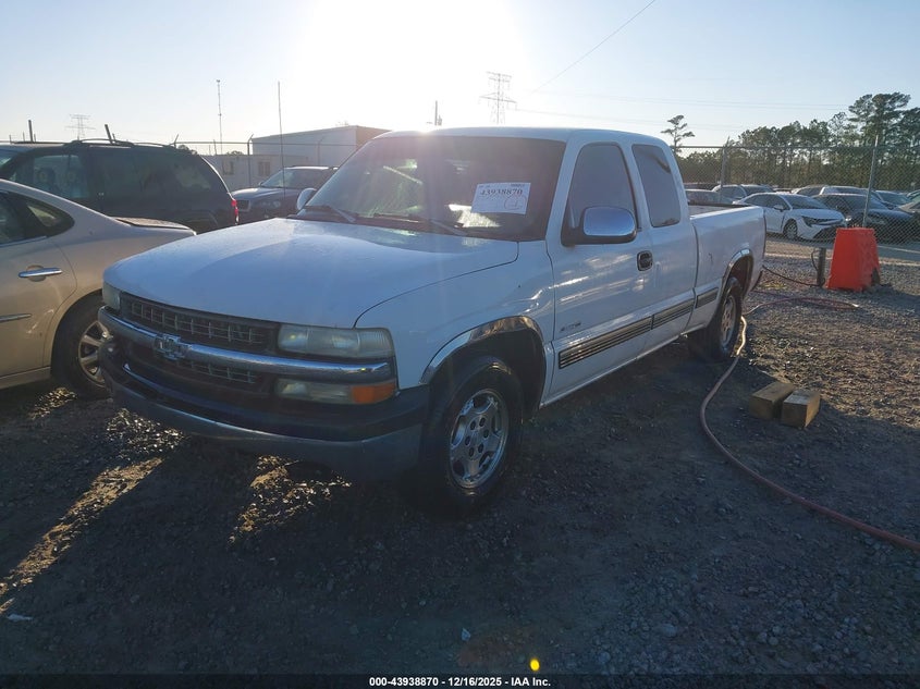 1GCEC19T9YZ195166 2000 CHEVROLET SILVERADO photo no. 2