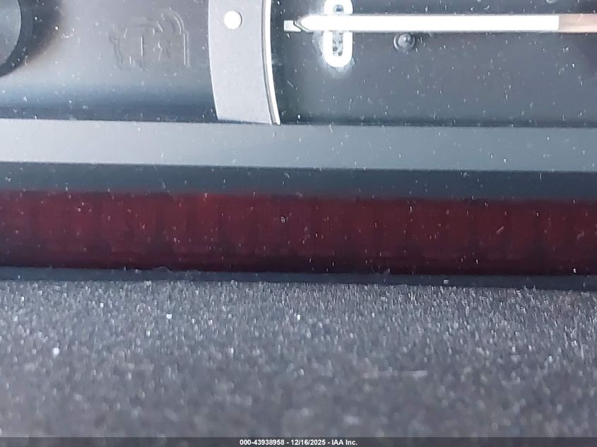 2005 Cadillac Xlr Standard VIN: 1G6YV34AX55601647 Lot: 43938958