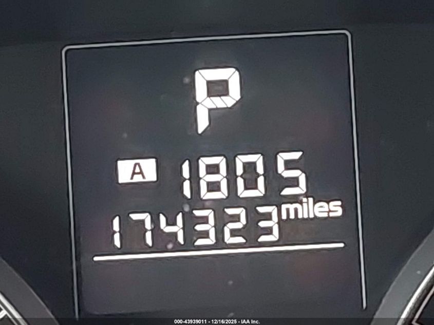 2014 Subaru Outback 2.5I Premium VIN: 4S4BRBCC2E3299458 Lot: 43939011