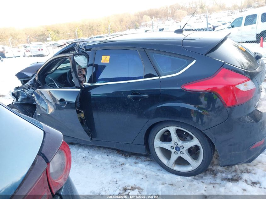 2014 Ford Focus Titanium VIN: 1FADP3N22EL340027 Lot: 43939015