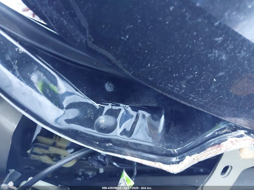 2014 Ford Focus Titanium VIN: 1FADP3N22EL340027 Lot: 43939015