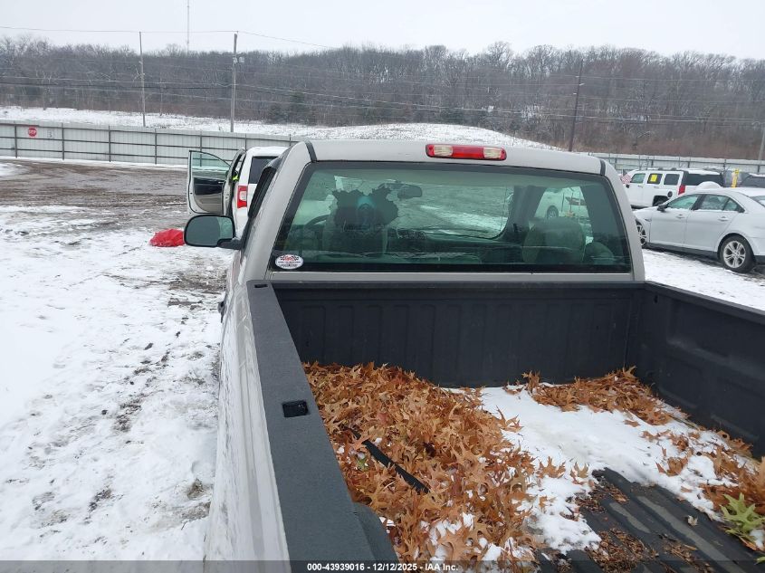 2005 GMC Sierra 1500 Work Truck VIN: 1GTEC14X75Z273062 Lot: 43939016