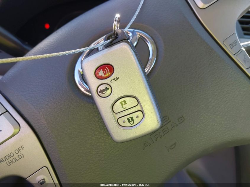 2010 Toyota Camry Hybrid VIN: 4T1BB3EK8AU112629 Lot: 43939038