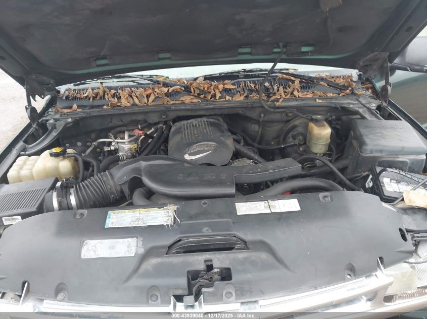 2001 Chevrolet Suburban 1500 Lt VIN: 3GNEC16T51G225183 Lot: 43939040