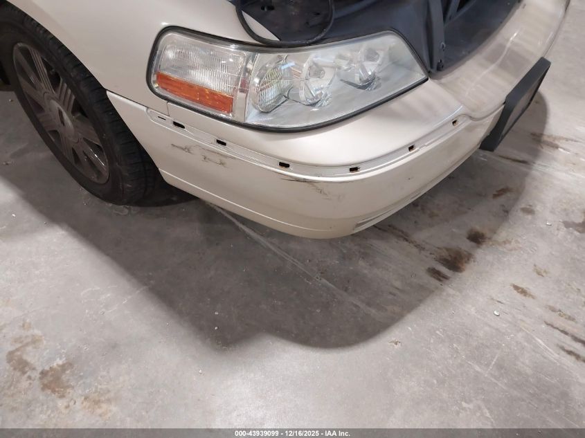 2003 Lincoln Town Car Cartier VIN: 1LNHM83W33Y672402 Lot: 43939099