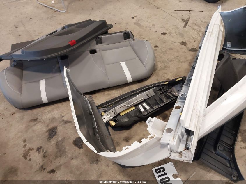 2025 Toyota Camry Se VIN: 4T1DBADK0SU532725 Lot: 43939105