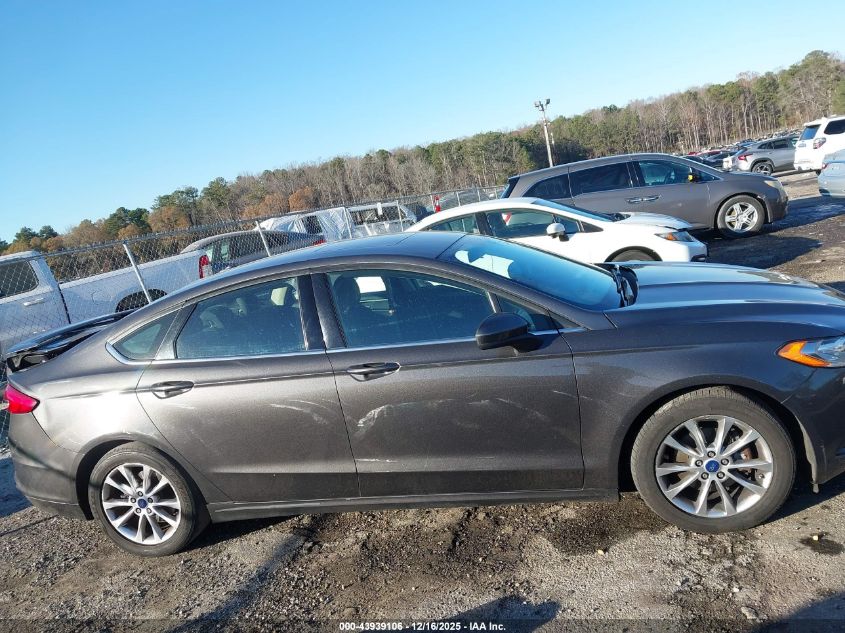 2017 Ford Fusion Se VIN: 3FA6P0H71HR124996 Lot: 43939106