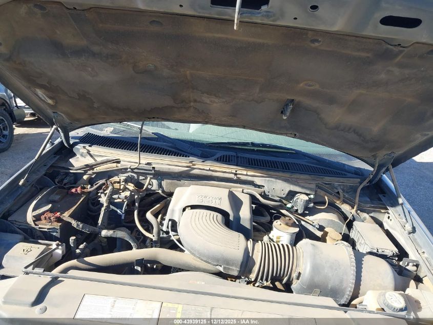 2003 Ford F-150 Lariat/Xlt VIN: 1FTRW08LX3KC81155 Lot: 43939125