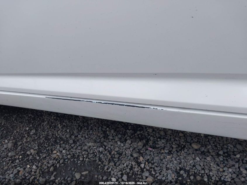 2011 Kia Optima Lx VIN: KNAGM4A73B5165811 Lot: 43939175