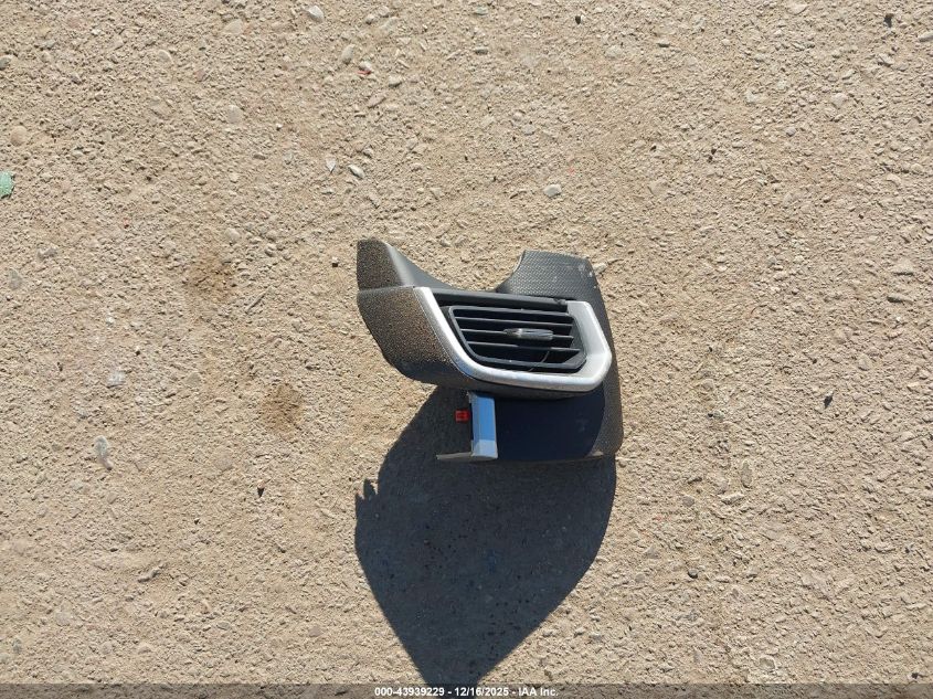 2025 Mazda Cx-50 2.5 S Preferred Package VIN: 7MMVABBM5SN377878 Lot: 43939229