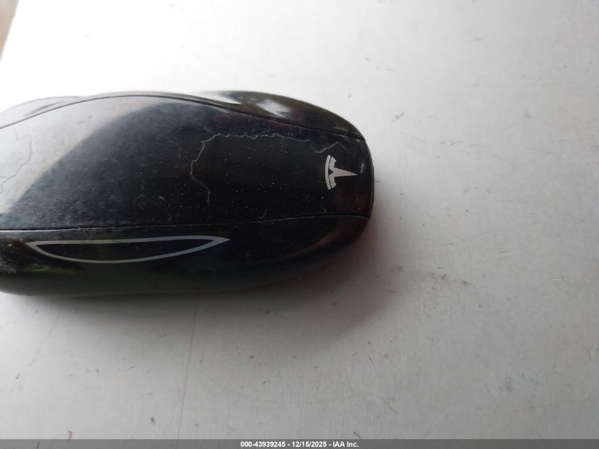 2017 Tesla Model S 60/75 VIN: 5YJSA1E15HF198732 Lot: 43939245