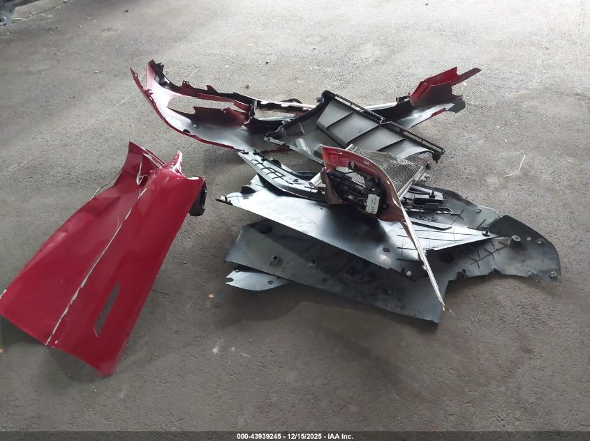 2017 Tesla Model S 60/75 VIN: 5YJSA1E15HF198732 Lot: 43939245