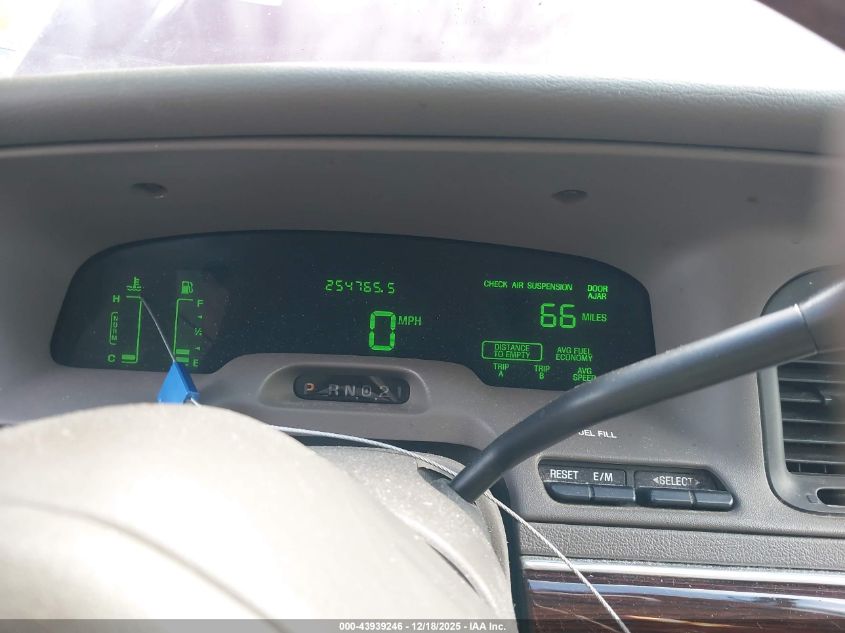 2004 Mercury Grand Marquis Ls VIN: 2MEFM75W54X608297 Lot: 43939246