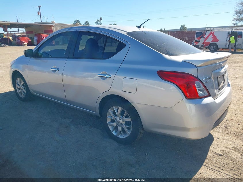3N1CN7AP9FL827819 2015 NISSAN VERSA photo no. 3