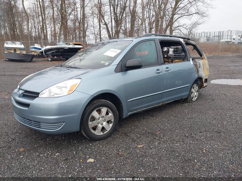 2005 Toyota Sienna Le