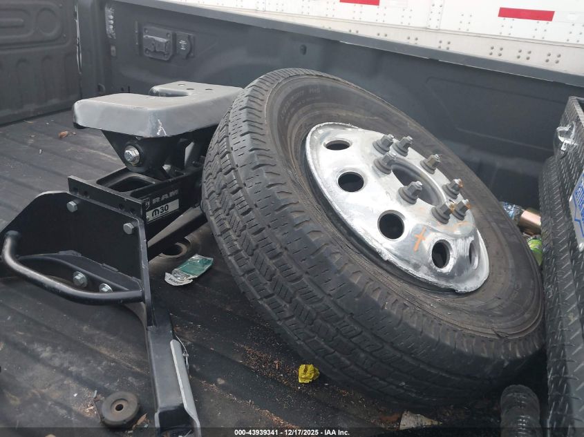 2024 Ram 3500 Limited 4X4 8' Box VIN: 3C63RRRL4RG189594 Lot: 43939341