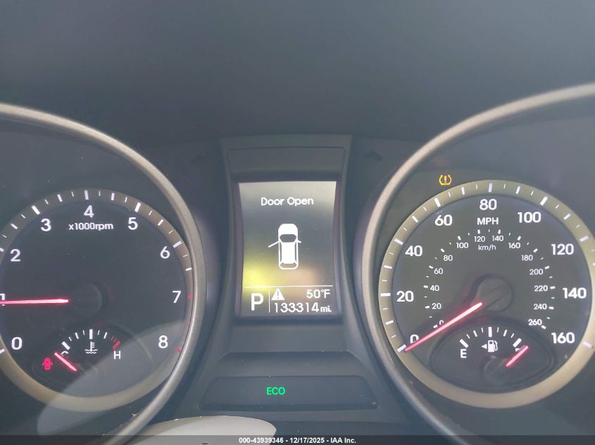 2016 Hyundai Santa Fe Sport 2.4L VIN: 5XYZT3LBXGG353136 Lot: 43939346